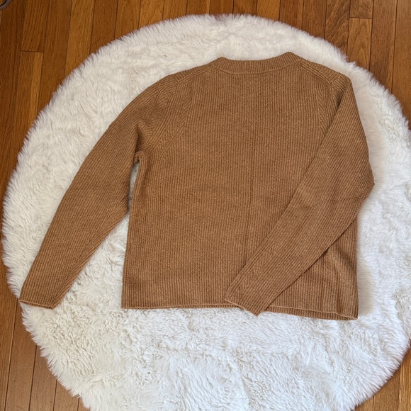 Banana Republic Women's Brown Crew Neck Sweater - Picture 4 of 4